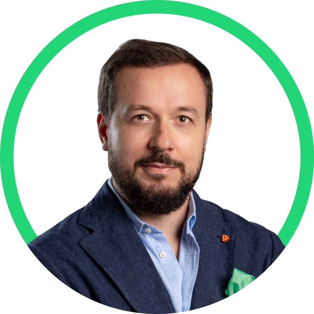 Mateusz Calik - CEO